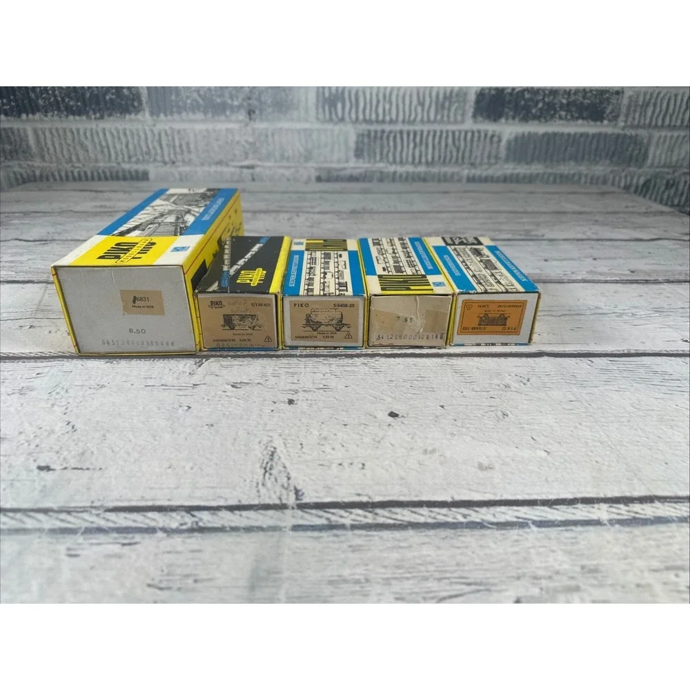 Vintage PIKO HO Scale Train Lot Freight Cars + Entladeanlagen Kit GDR DDR Boxed